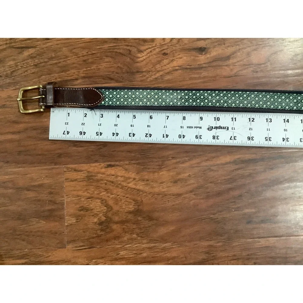 Vineyard Vines Shep & Ian Canvas Green Belt Whales Sz 30